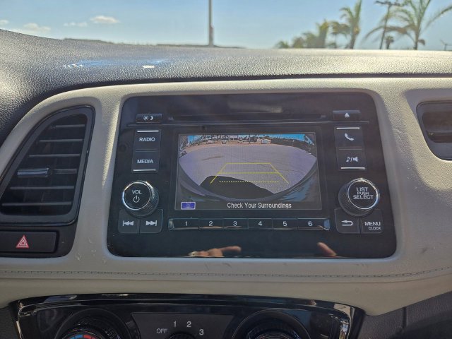 Used 2021 Honda HR-V LX image 9