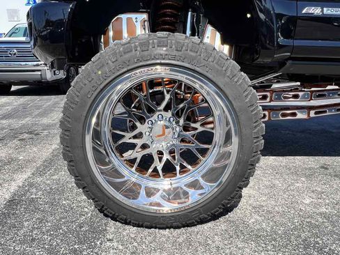 Used 2022 Ford F250 Platinum w/ Tremor Off-Road Package image 53