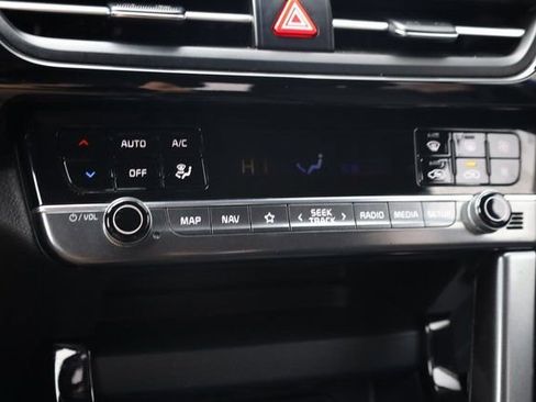 Certified 2024 Kia Seltos S image 21