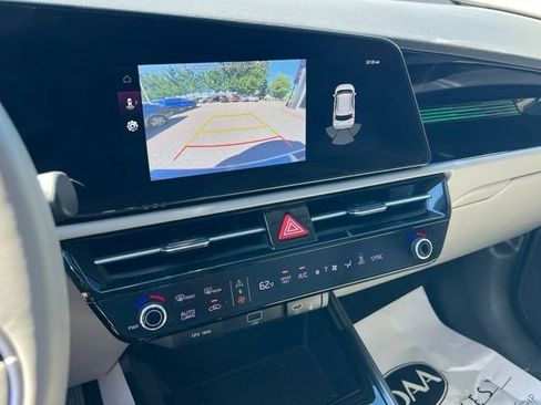 Used 2023 Kia Niro Wind w/ Wind Preserve Package FWD image 19