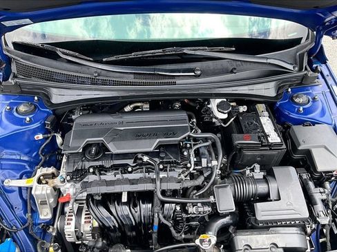 Used 2023 Hyundai Elantra SEL w/ Convenience Package FWD image 11