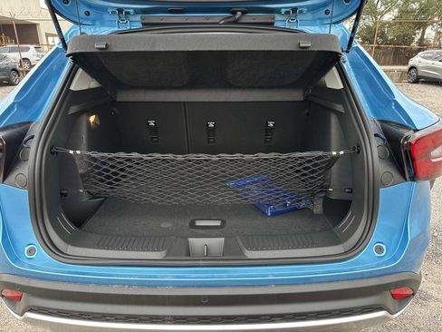 New 2026 Chevrolet Trax LT w/ Sunroof Package image 8