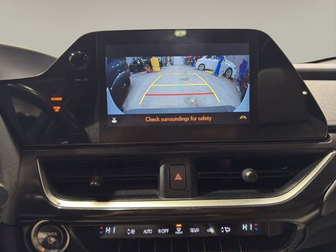 Used 2023 Lexus UX 250h F Sport image 16