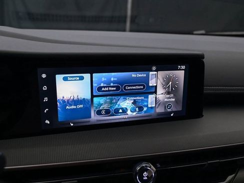 New 2025 Nissan Murano SV image 32