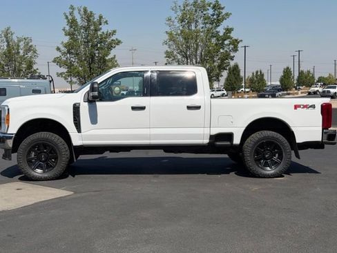 Used 2023 Ford F250 XLT w/ FX4 Off-Road Package AWD/4WD image 5