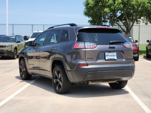Used 2019 Jeep Cherokee Latitude Plus FWD image 5