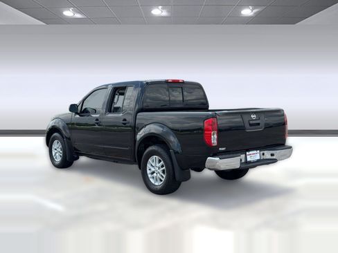 Used 2020 Nissan Frontier SV RWD image 3
