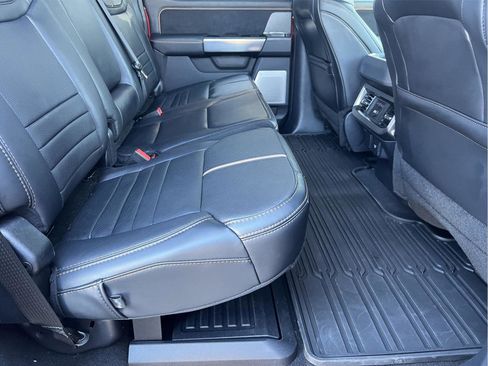 Used 2024 Ford F250 Platinum image 15