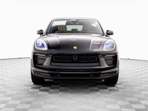 New 2026 Porsche Macan image 9