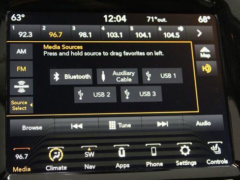 Used 2019 Jeep Cherokee Limited image 31