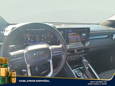 Used 2024 Chevrolet Colorado Z71 w/ Z71 Convenience Package 2 image 15