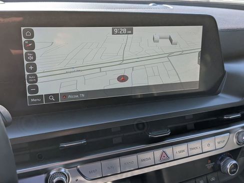 Used 2025 Kia Telluride S FWD image 17