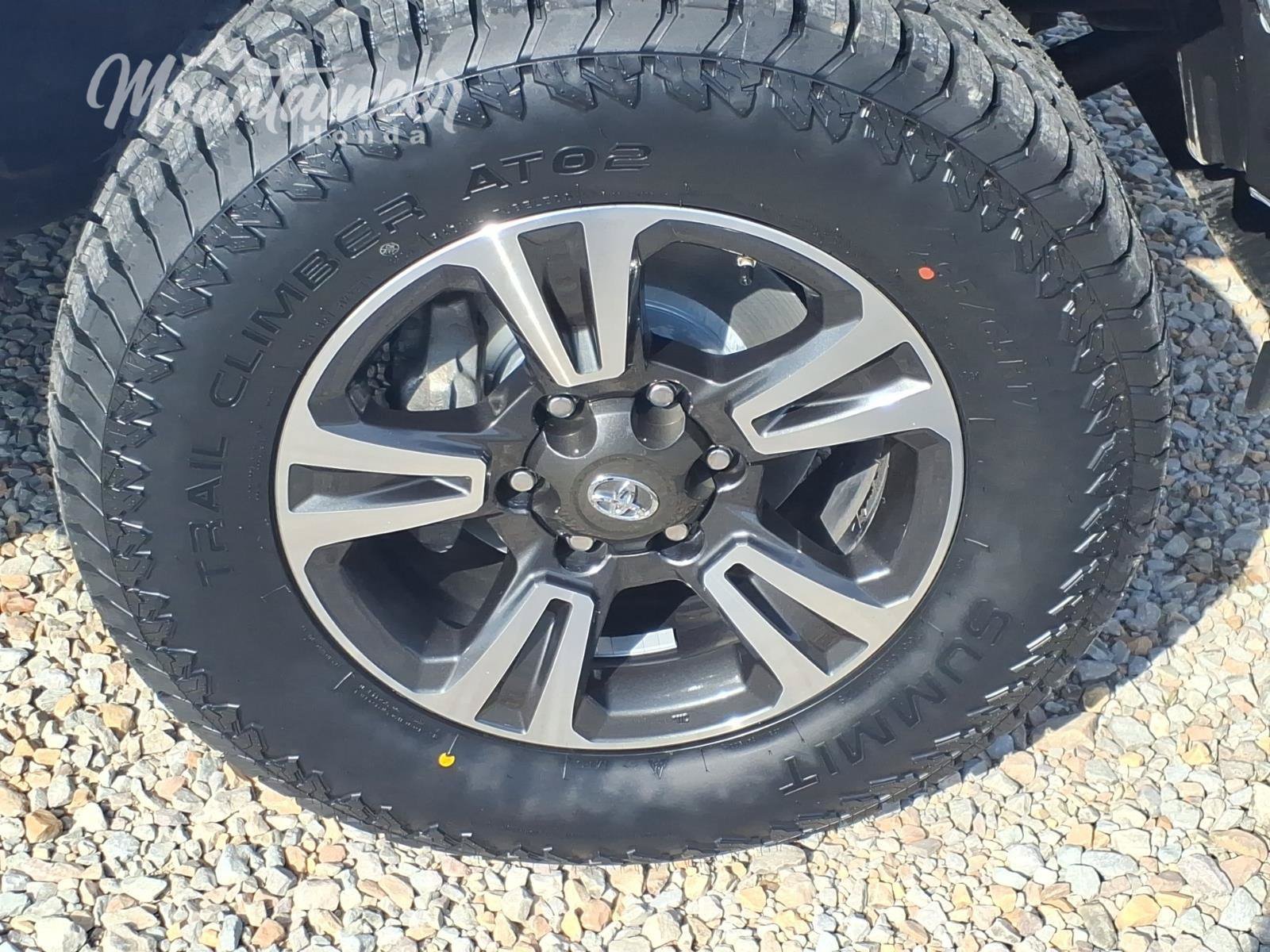 Used 2019 Toyota Tacoma TRD Sport AWD/4WD image 13