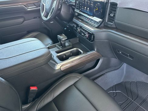 Used 2023 Chevrolet Silverado 1500 RST w/ All Star Edition Plus AWD/4WD image 33