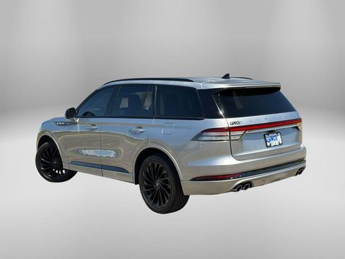 Used 2024 Lincoln Aviator Reserve w/ Jet Package AWD/4WD image 2
