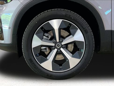 New 2026 Volvo XC40 B5 Plus w/ Protection Package Premier AWD/4WD image 13