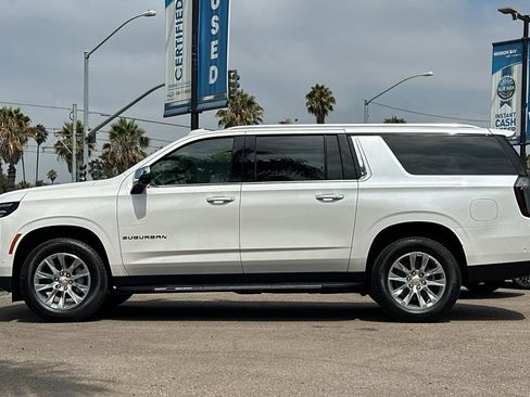 New 2025 Chevrolet Suburban Premier image 7