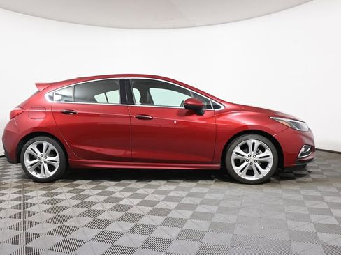 Used 2017 Chevrolet Cruze Premier FWD image 8