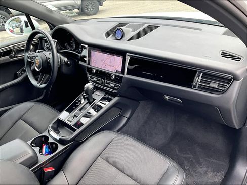 Used 2023 Porsche Macan Turbo AWD/4WD image 14