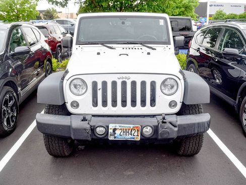 Used 2014 Jeep Wrangler Unlimited Sport w/ Quick Order Package 24S AWD/4WD image 2