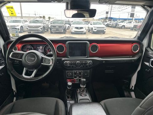 Used 2021 Jeep Wrangler Unlimited Rubicon AWD/4WD image 9