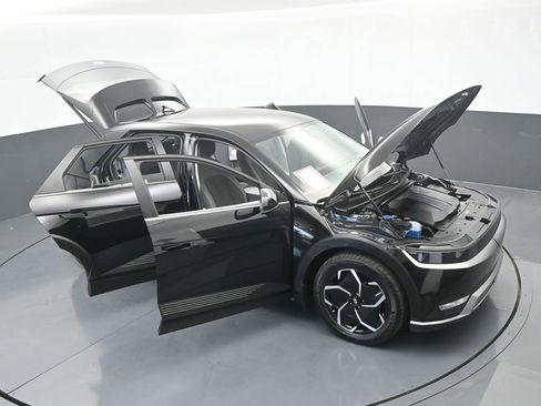 Used 2024 Hyundai Ioniq 5 SEL image 75