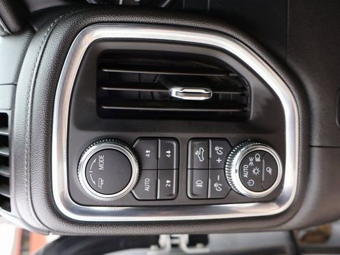 Certified 2022 GMC Sierra 3500 Denali AWD/4WD image 45