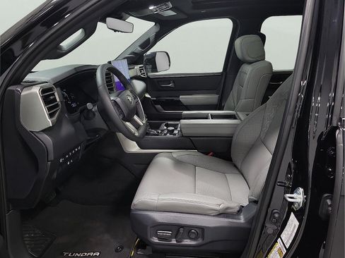 Certified 2025 Toyota Tundra Limited AWD/4WD image 11
