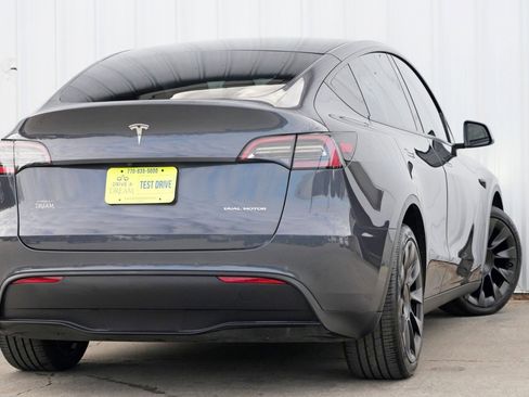 Used 2021 Tesla Model Y Long Range image 5
