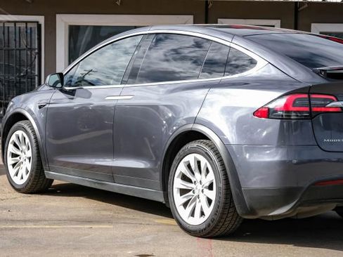 Used 2018 Tesla Model X 100D image 20