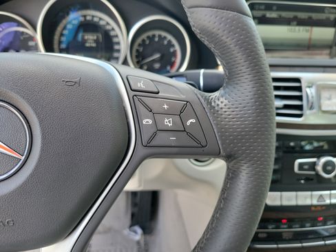 Used 2014 Mercedes-Benz E 350 4MATIC Sedan image 30