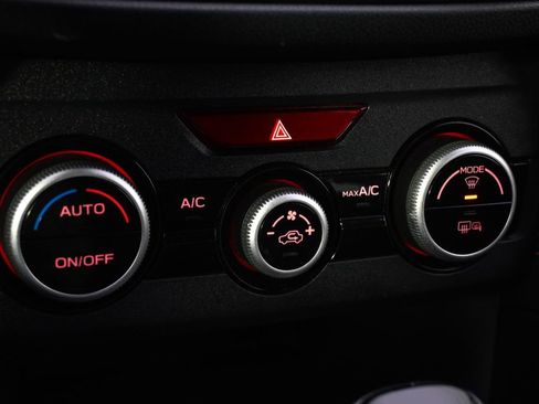 Certified 2023 Subaru Crosstrek 2.5i Limited w/ Moonroof Package image 32