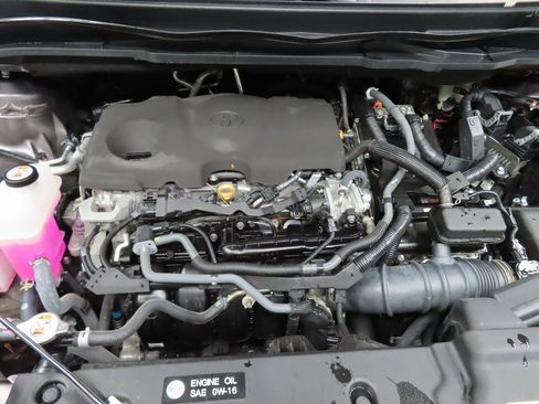 Used 2022 Toyota Sienna XLE image 19