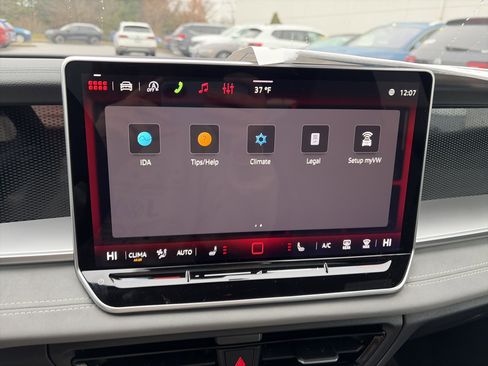 New 2026 Volkswagen Tiguan SE R-Line image 28