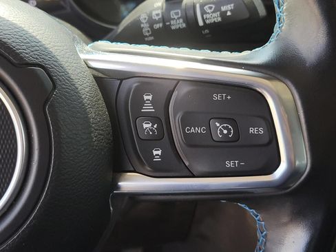 Used 2021 Jeep Wrangler Unlimited Rubicon 4xe w/ Cold Weather Group AWD/4WD image 32