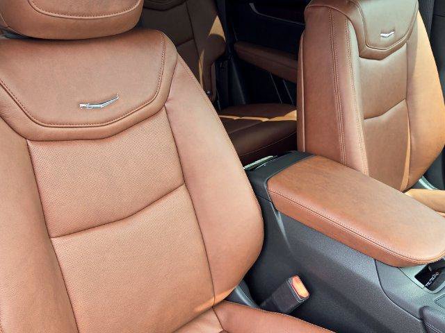 New 2026 Cadillac XT5 Premium Luxury w/ Driver Assist Package FWD image 18