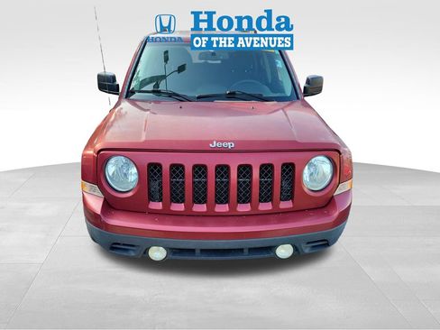 Used 2016 Jeep Patriot Sport w/ Power Value Group FWD image 2