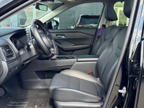 Used 2024 Nissan Rogue SV w/ SV Premium Package AWD/4WD image 5