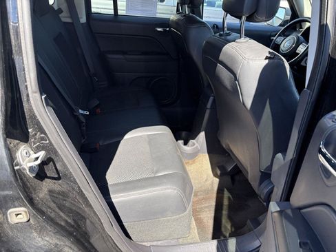 Used 2017 Jeep Patriot Sport w/ Power Value Group AWD/4WD image 13