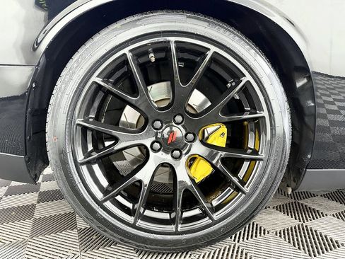 Used 2016 Dodge Challenger R/T Scat Pack RWD image 31