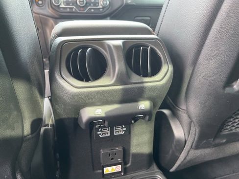 Used 2023 Jeep Gladiator Mojave w/ Cold Weather Group image 17