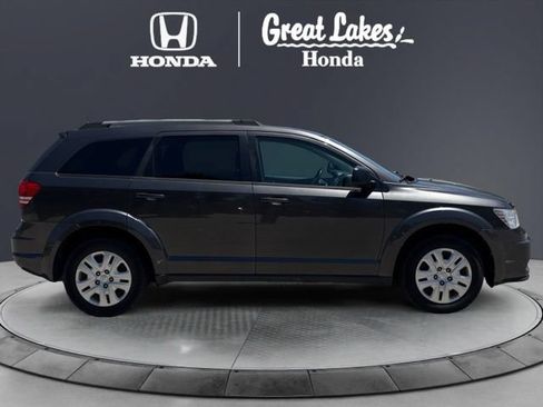 Used 2017 Dodge Journey SE w/ Flexible Seating Group FWD image 7