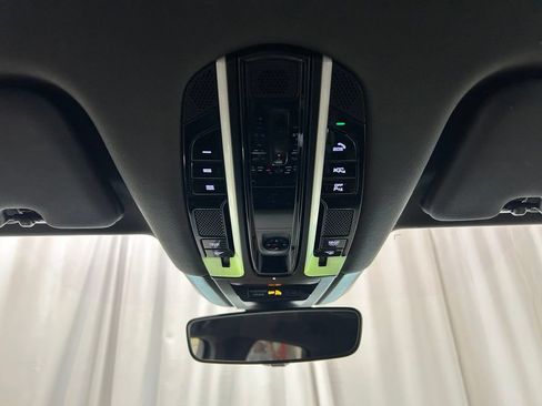 Certified 2020 Porsche Cayenne AWD/4WD image 25