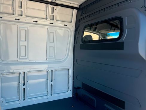 New 2025 Mercedes-Benz Sprinter 2500 image 19