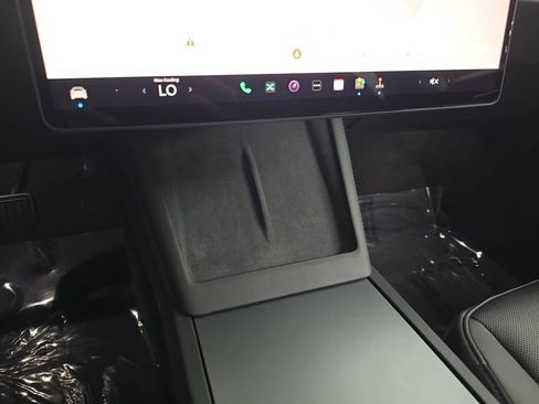 Used 2024 Tesla Model 3 Standard Range RWD image 27