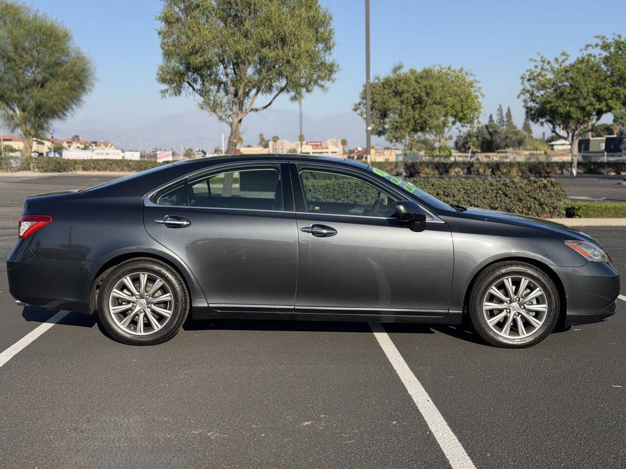 Used 2007 Lexus ES 350 w/ Ultra Luxury Pkg FWD image 2
