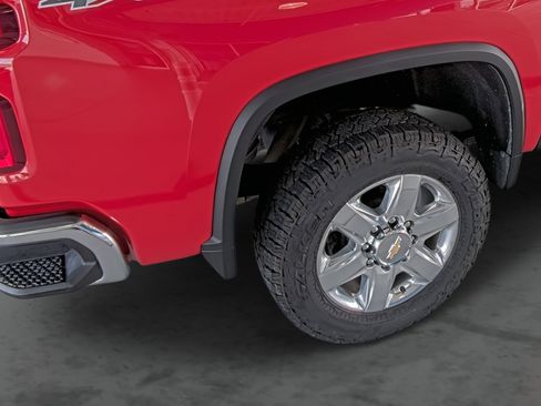 Used 2022 Chevrolet Silverado 2500 LTZ w/ LTZ Premium Package AWD/4WD image 12
