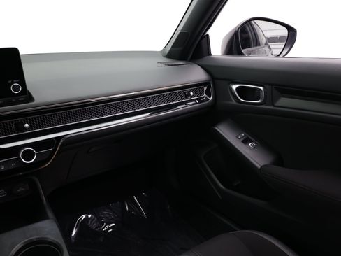 Used 2024 Honda Civic Sport image 29