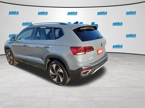 Used 2023 Volkswagen Taos SE w/ Panoramic Sunroof Package AWD/4WD image 5