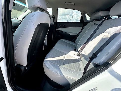 Used 2023 Hyundai Kona SEL AWD/4WD image 19